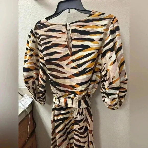 Who What Wear tiger print dress. Size Medium. Worn once. - Picture 3 of 5